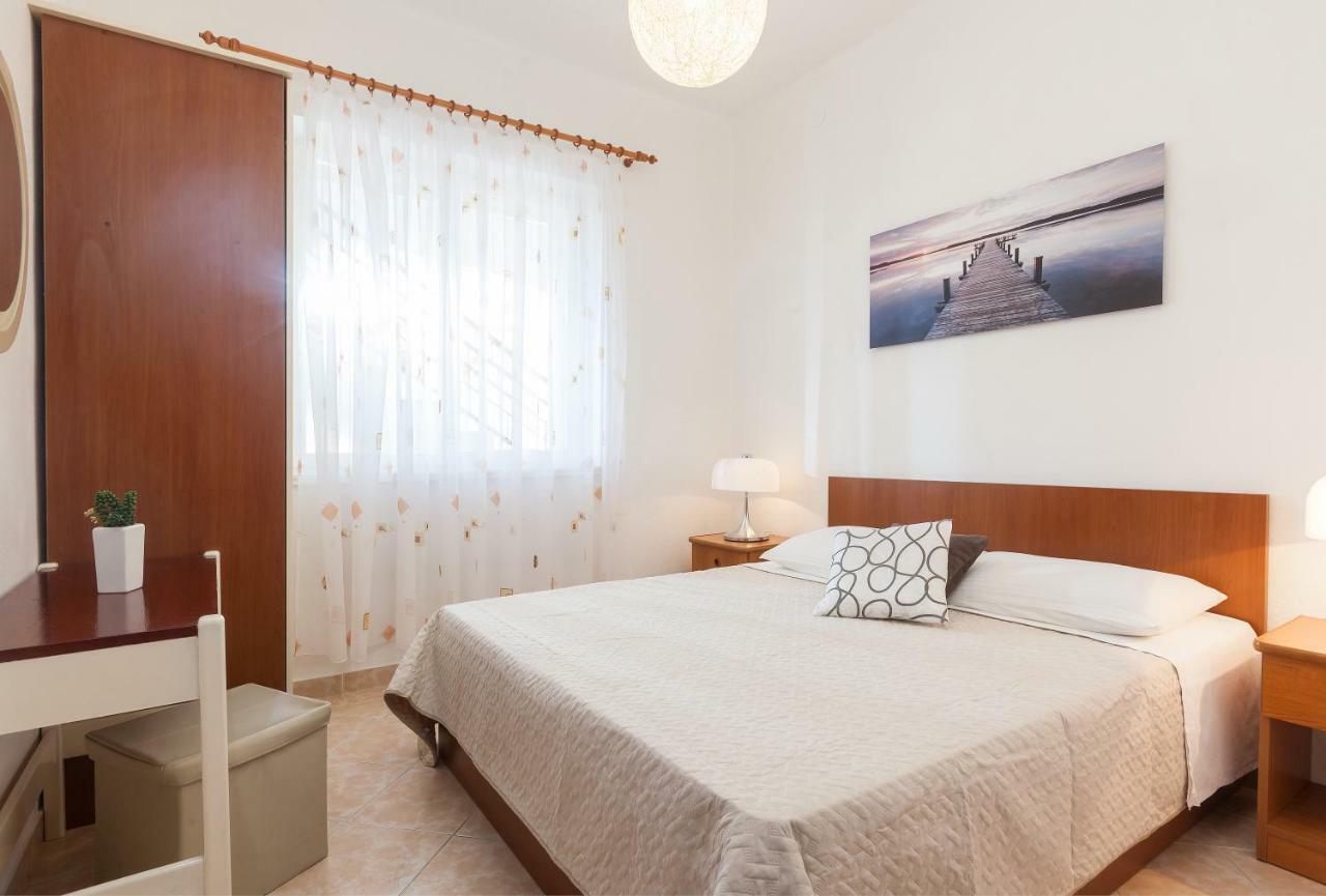 Vila Nela Tučepi Esterno foto